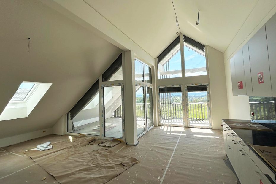 Modernes Einfamilienhaus mit hochwertigen Kunststofffenstern